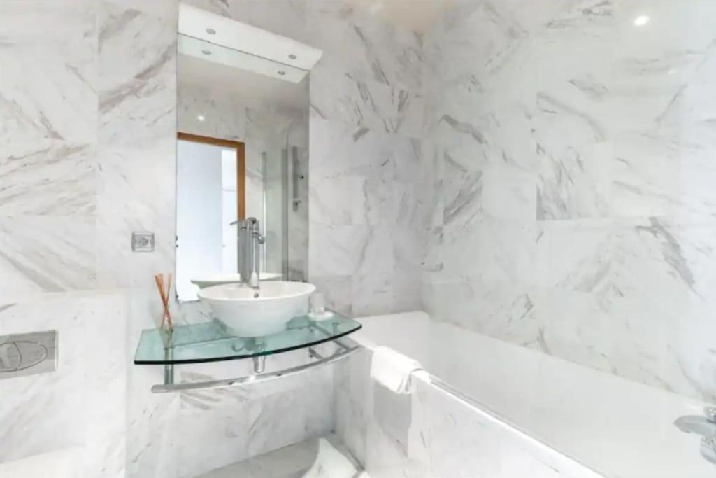 Avenue Montaigne Luxury Apartment 2Br 4P 巴黎 外观 照片
