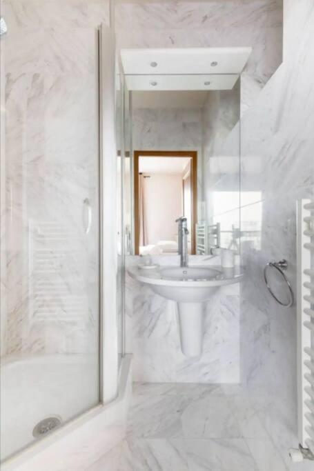Avenue Montaigne Luxury Apartment 2Br 4P 巴黎 外观 照片